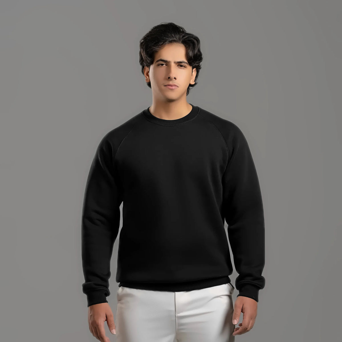 Plain sweatshirt in black – unisex plain sweatshirt, cotton and polyester – Jordanian Modern Textile