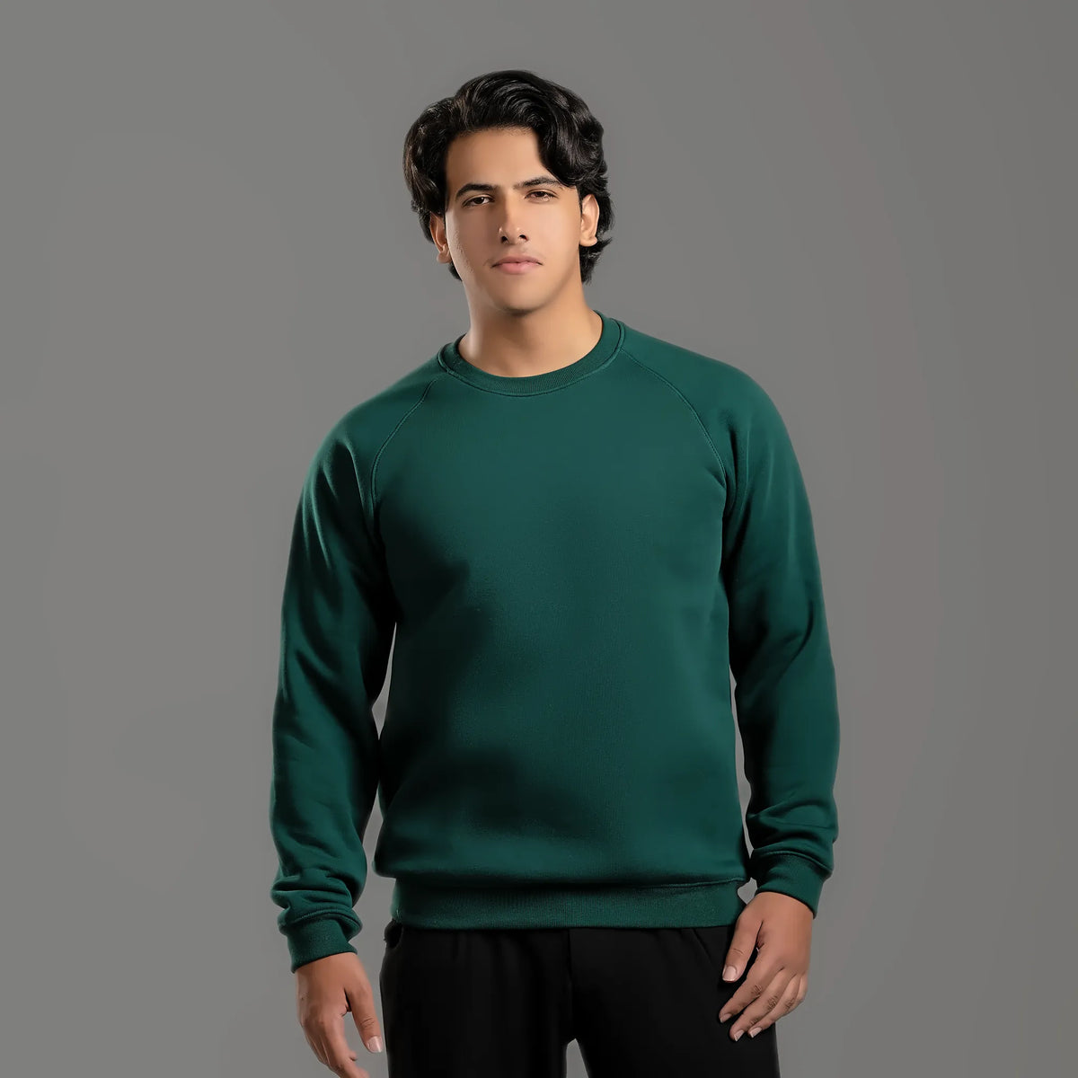Plain sweatshirt in green – unisex plain sweatshirt, cotton and polyester – Jordanian Modern Textile